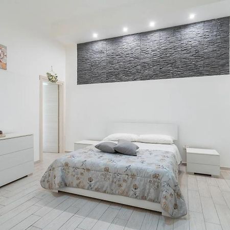 Dafne Home Syracuse Luaran gambar