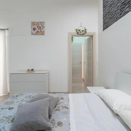 Dafne Home Syracuse Luaran gambar